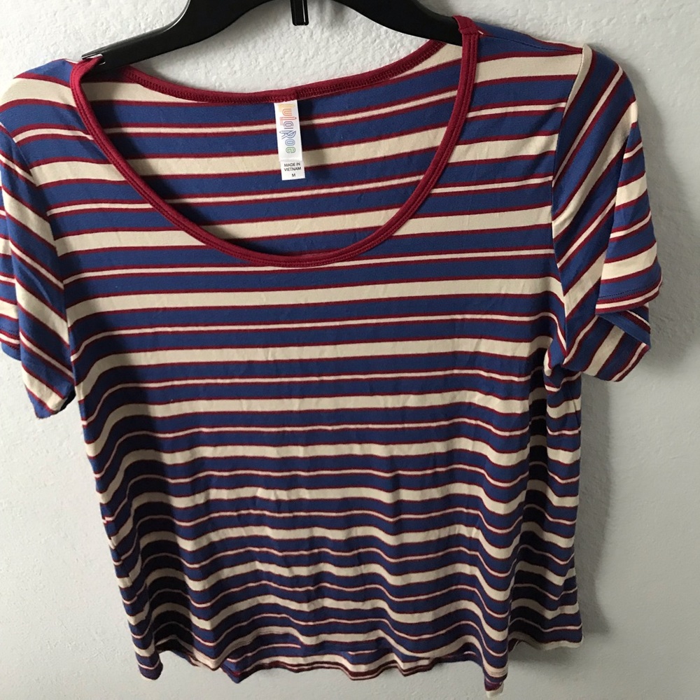 LuLaRoe T-SHIRT